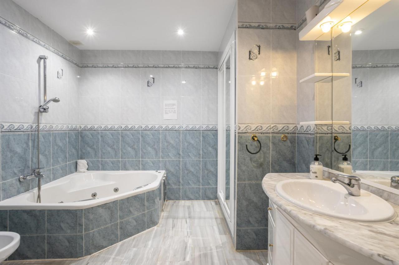 Las Flores 5 - Large Townhouse ネルハ エクステリア 写真